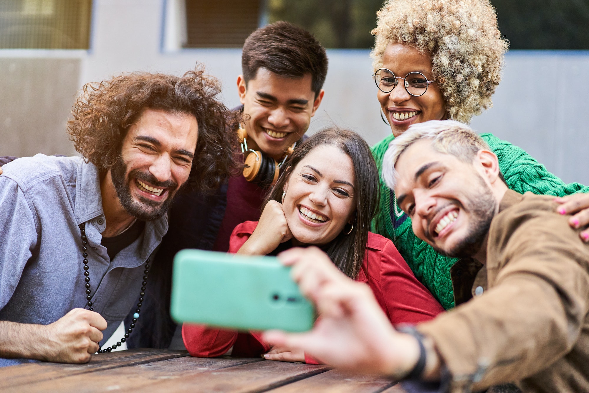 Network Friends About – BOTS NETWORK